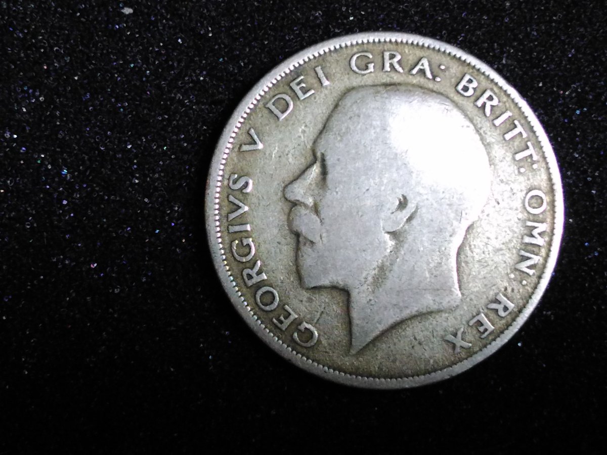 Bulge-Obverse-And-Concave-Reverse-Of-British-1921-Half-Crown->-Counterfeit?